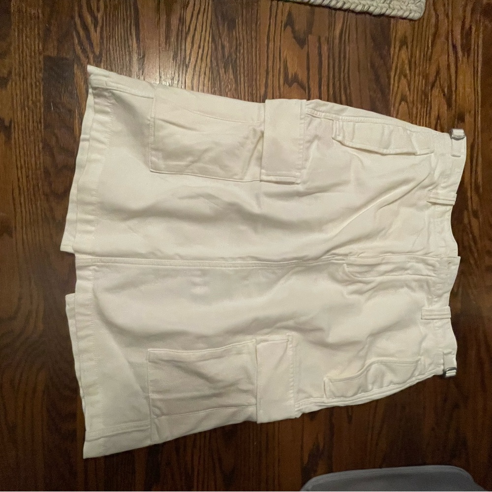 New Aritzia TNA cargo skirt